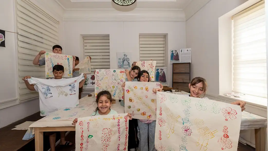 Basmane’nin asırlık basmacılık geleneği çocuklarla geleceğe taşınıyor