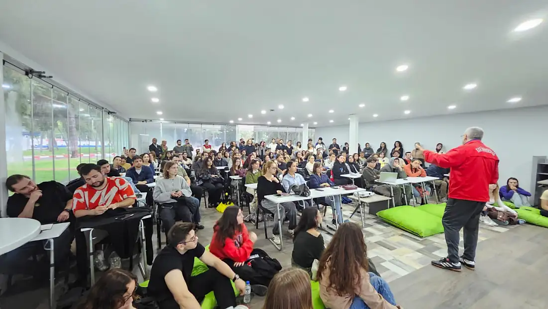 Ege Üniversitesi’nden TÜBİTAK projeleri için öğrencilere yol gösterici eğitim