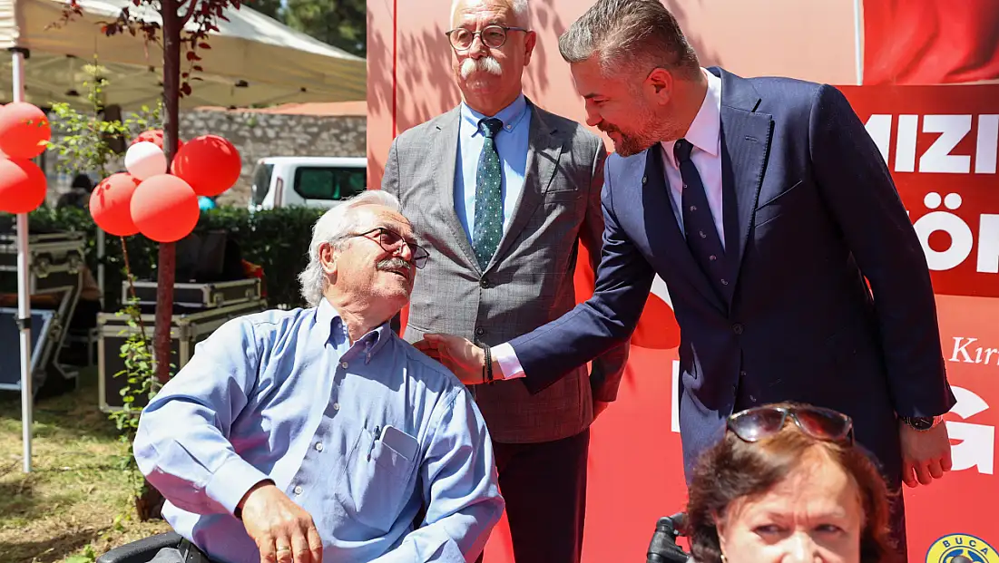 Erişilebilirlikte zirve: Kırmızı Bayrak göndere çekildi