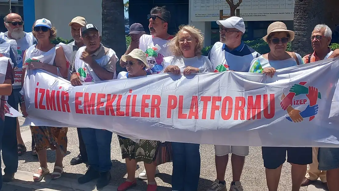İzmir'de emeklilerden sert tepki: 'TÜİK'in rakamları sahtedir'