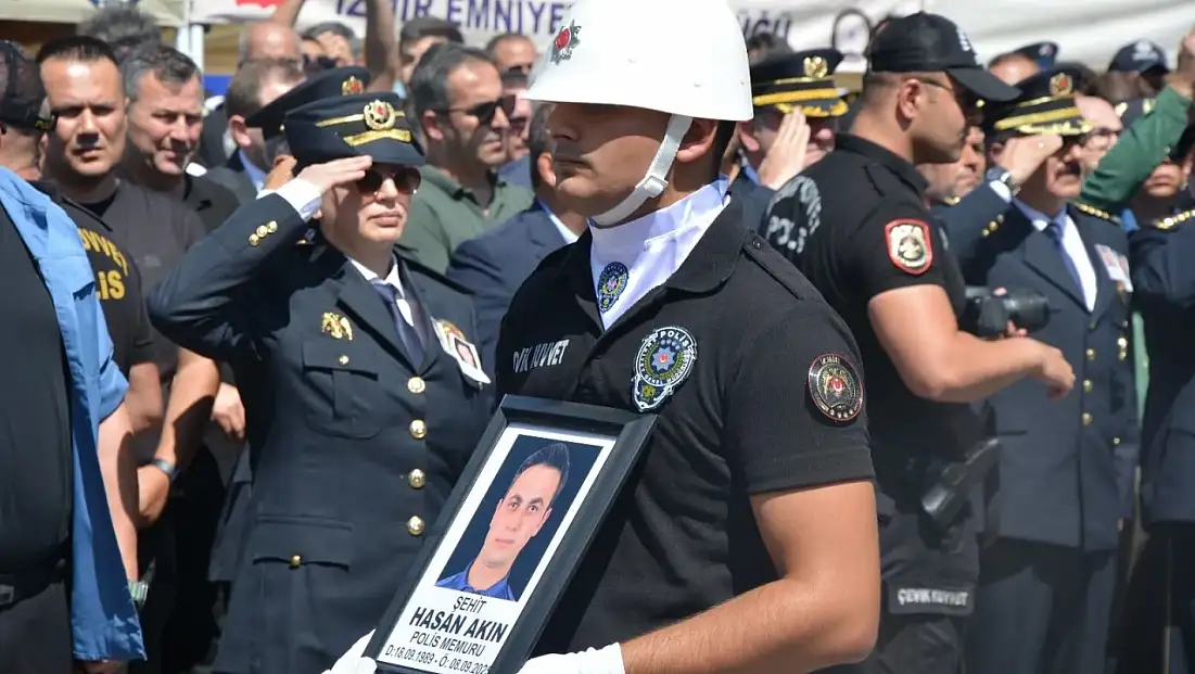 İzmir’in Şehitlerine Veda