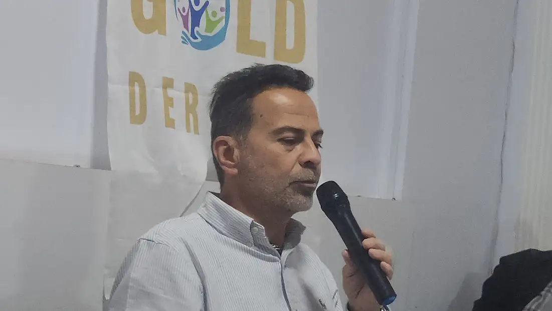 Nasuh Mahruki, 'Gelecek Seninle Başlar' söyleşisinin ilk konuğu olarak gençlerle buluştu