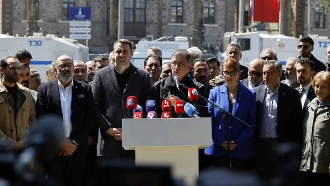 Tugay’dan Meslek Fabrikası önünde sert çıkış: “İzmirliler sesini yükseltmeli”