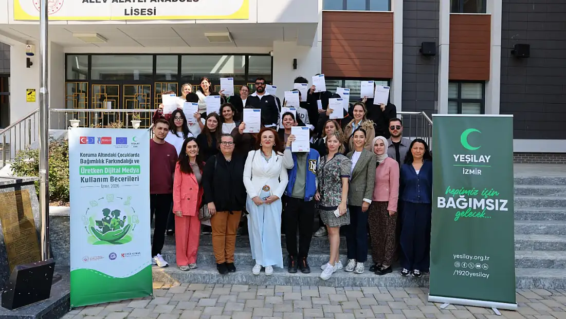 Yeşilay İzmir Şubesinden çocuklara dijital farkındalık eğitimi