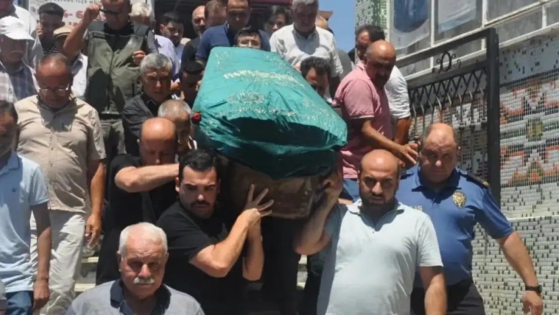 AK Parti İzmir Beydağ Gençlik Kolları Başkan Yardımcısı Burak Çetin hayatını kaybetti