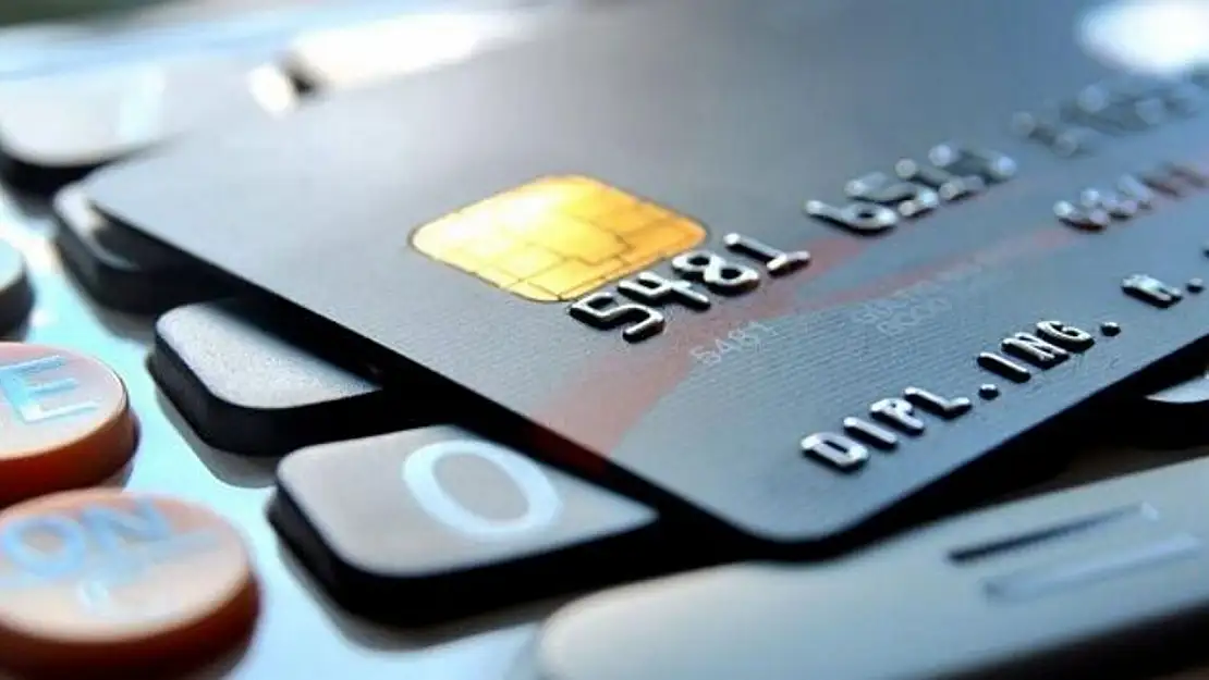 Bankalardan peş peşe SMS: Kredi kartı faizleri 1 Ağustos'ta değişiyor!