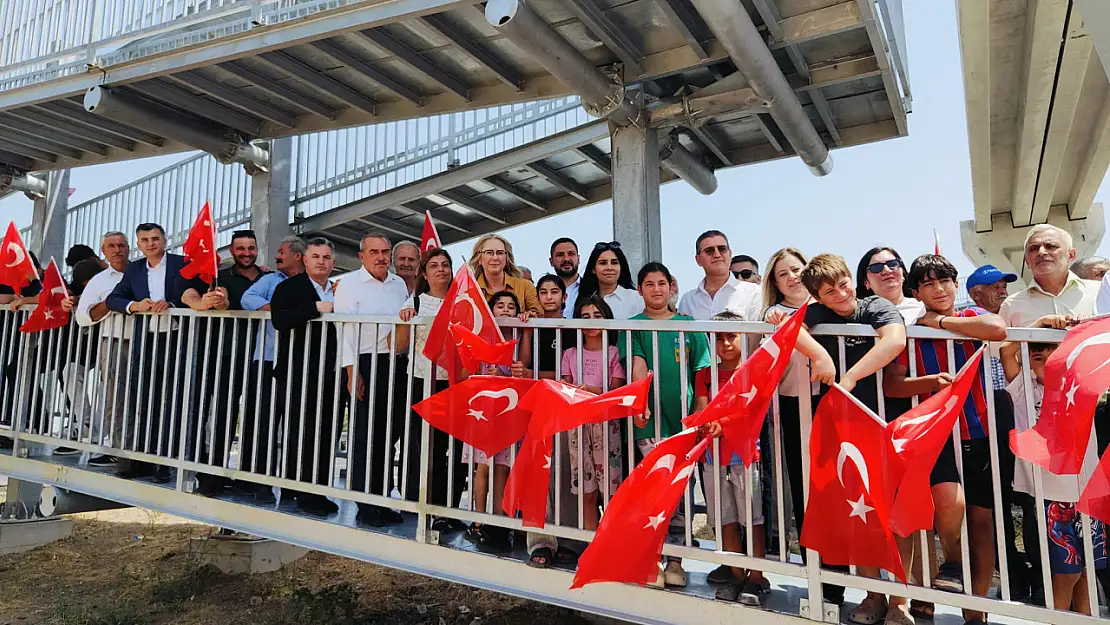 Bergama'da öğrencilere güvenli geçiş: 500 metrelik yürüyüş çilesi sona erdi