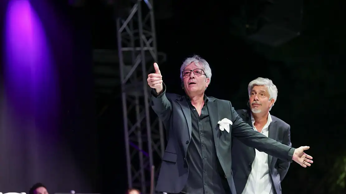 Buca'da Zeki & Metin Amfi Tiyatro yıllar sonra perde açtı