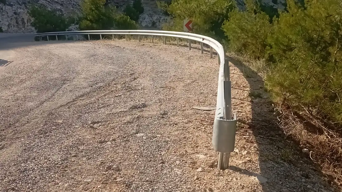 Büyükşehir'den Yol Güvenliği İçin Otokorkuluk Çalışması