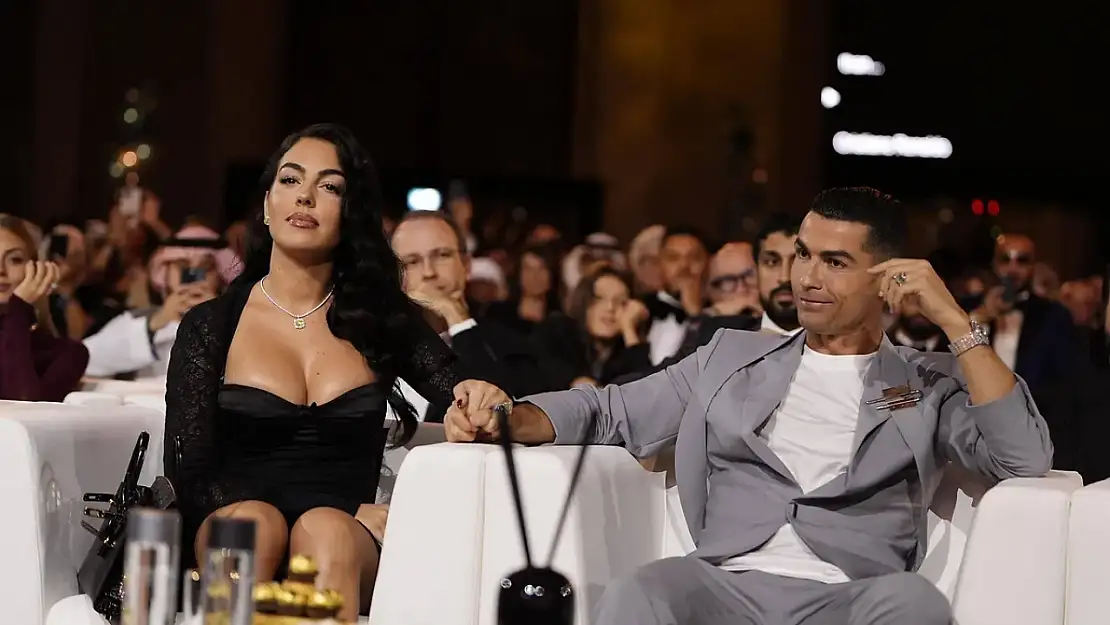 Cristiano Ronaldo ve Georgina Rodriguez nişanlandı!