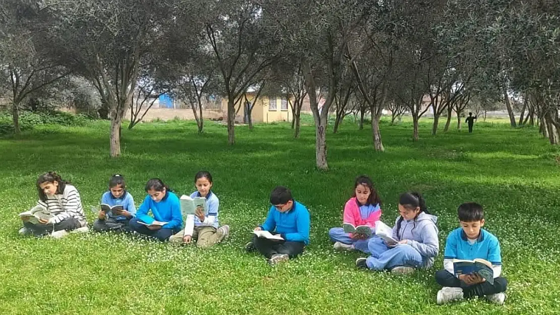 Etkinliğin amacı çocukları kitap okumaya yönlendirmek