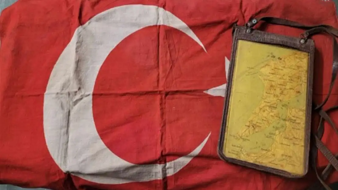 Fransa'daki 110 yıllık sandıktan 'Çanakkale' çıktı