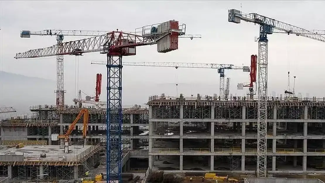 İnşaat işçisi tarlada gömülü bulundu: Kepçeyle kendi mezarını kazdırmışlar
