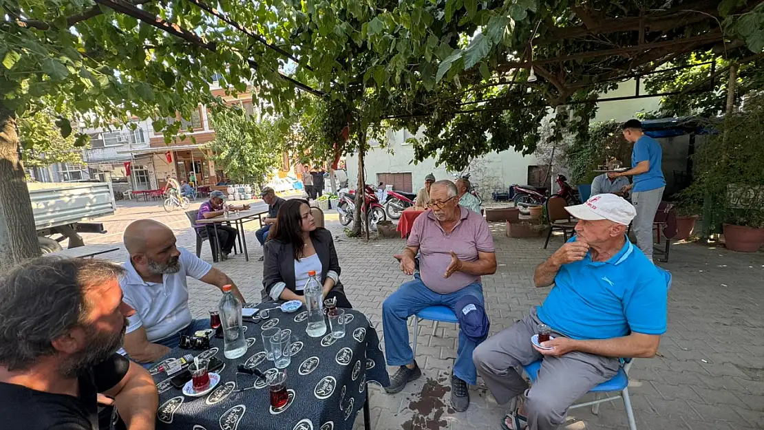 İYİ Parti Şehzadeler İlçe Başkanlığı mahalle ziyaretlerine devam ediyor