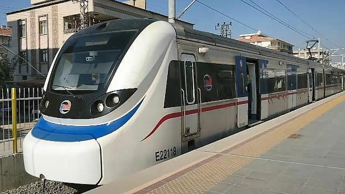 İZBAN'da yeni dönem: 90 dakika ve halk taşıt uygulamaları kaldırıldı