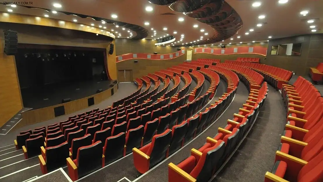 İzmir'e 3,5 yılda dört yeni kültür merkezi