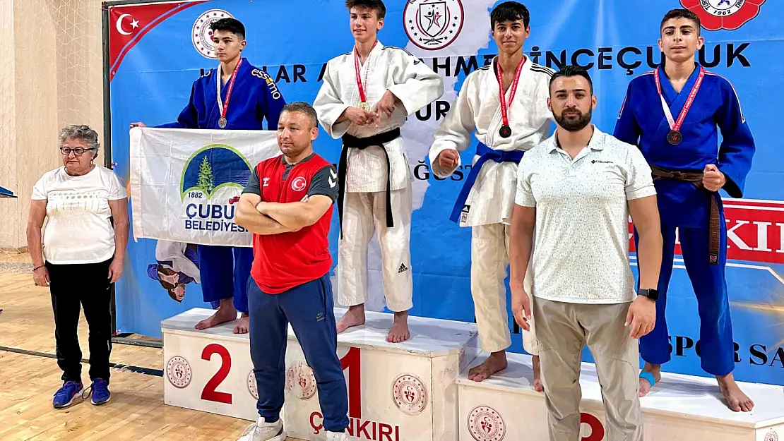Judo Turnuvası'nda sporculardan büyük başarı