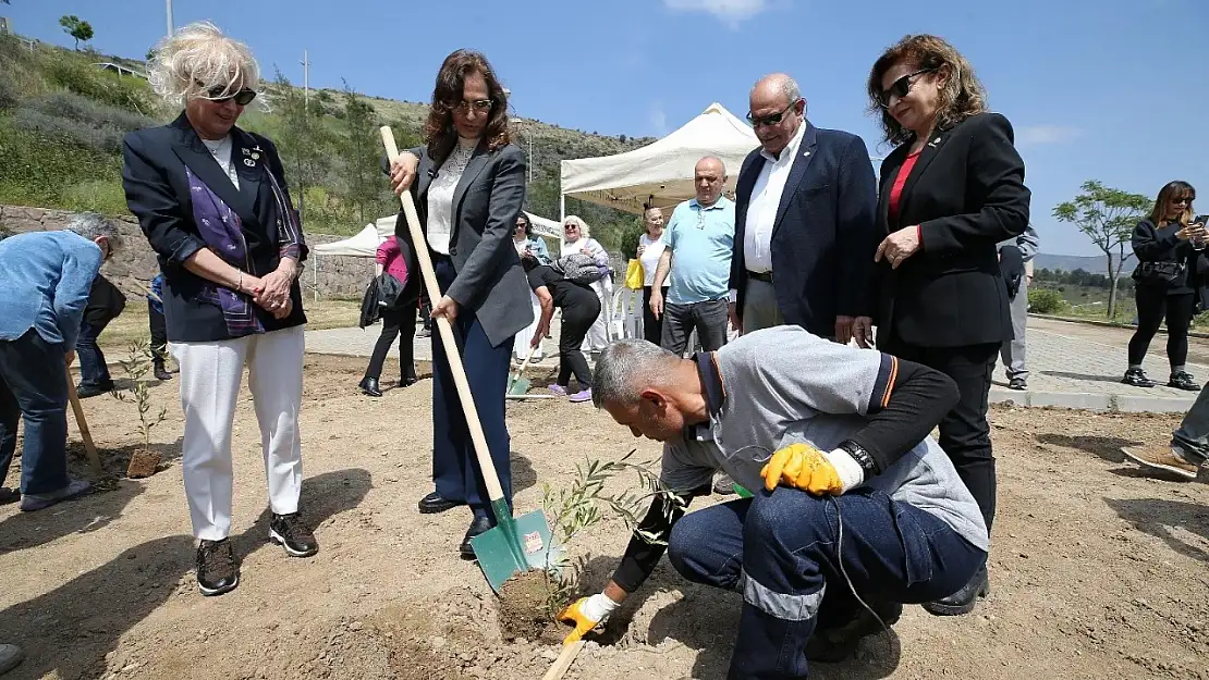 Karşıyaka'da çevre dostu iş birliği: 5 bin 464 fidan toprakla buluştu
