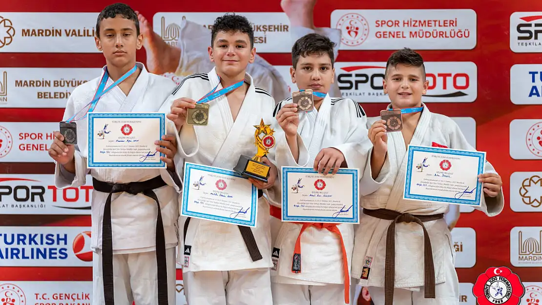 Karşıyakalı Judocular Türkiye Zirvesinde: 5 Milli Sporcu Çıktı