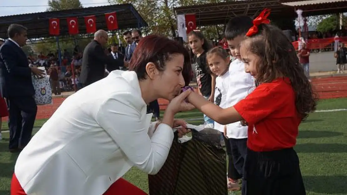 Kiraz'da 100. Yıl Coşkusu