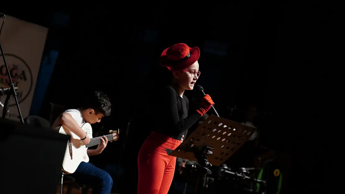 Lise ve ortaokullar arası müzik yarışması, coşku içinde geçti