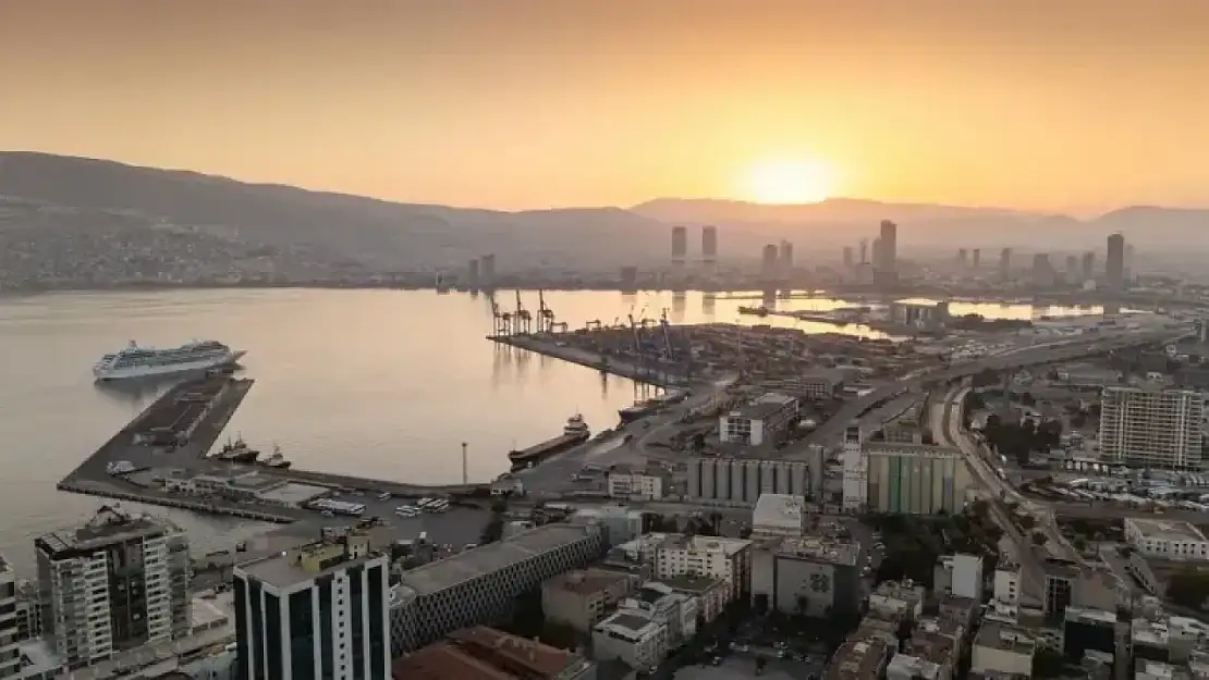Moody's, İzmir'in kredi notunu yükseltti