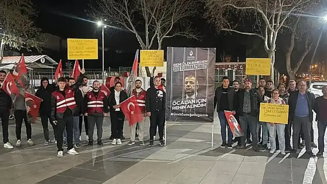 Ödemiş'te Zafer Partisi'nden 'Özgürlük yürüyüşü'
