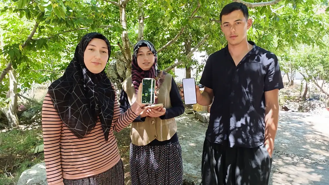 Sıcaktan kaçıp yaylaya çıkanlar dünya ile irtibatları kesildiği için kafalarını dinliyor