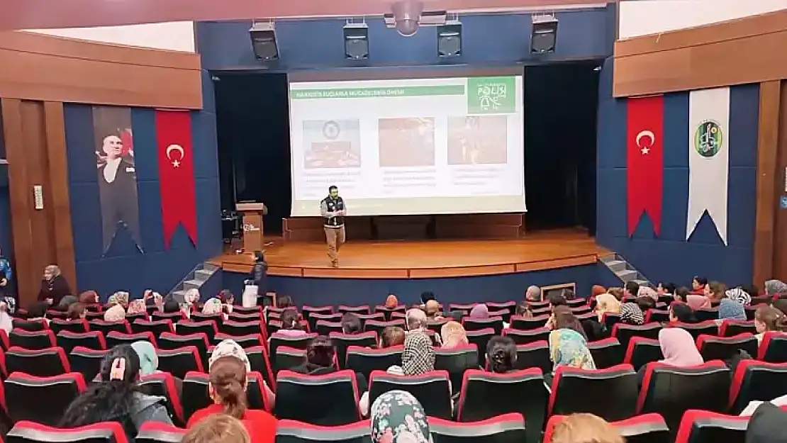 Tire'de 'En İyi Narkotik Polisi :Anne' projesi kapsamında seminer düzenlendi