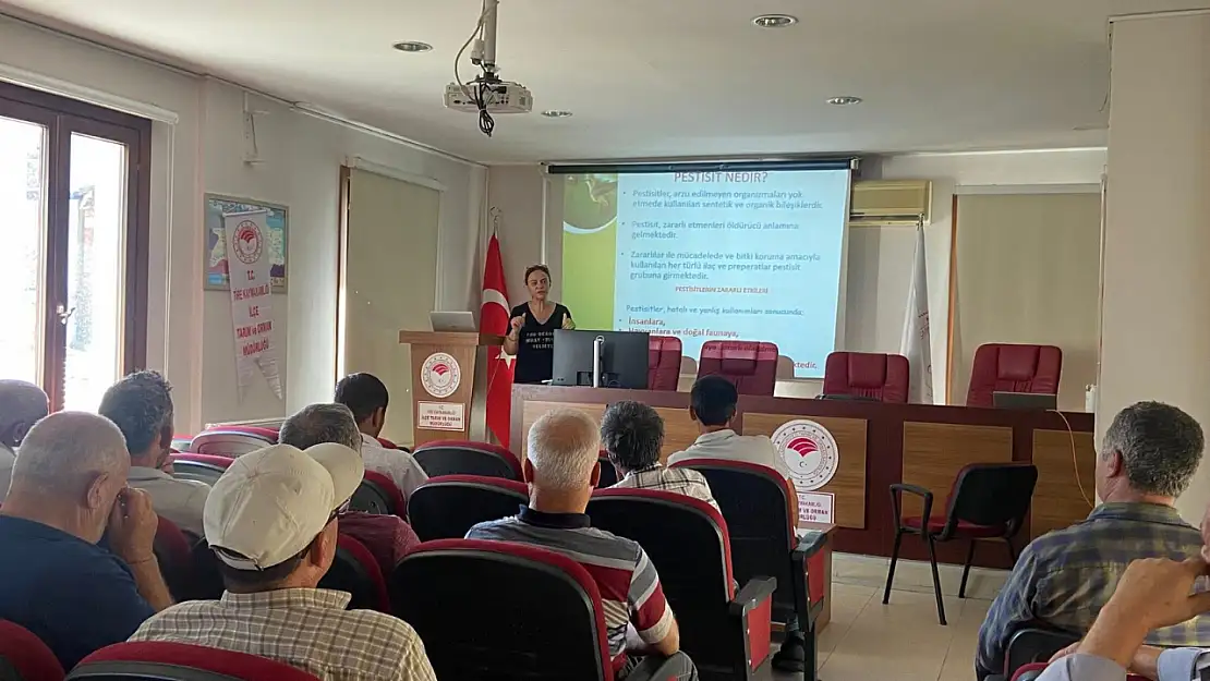 Tire'de üreticilere bitki koruma ürünleri eğitimi