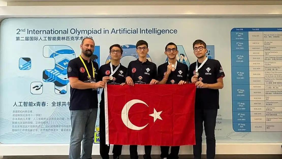 TÜBİTAK Fen Lisesi'nden Yapay Zeka Olimpiyatı'nda büyük başarı