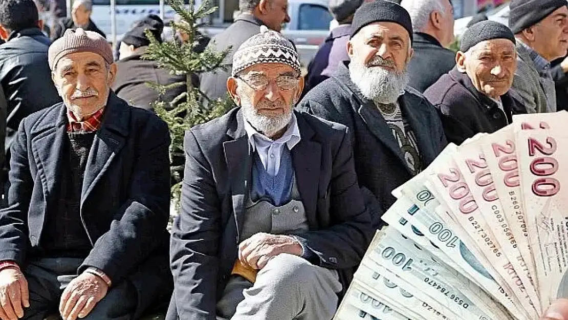 Türkiye'de Çalışan Emekli Sayısı 2 Milyonu Aştı