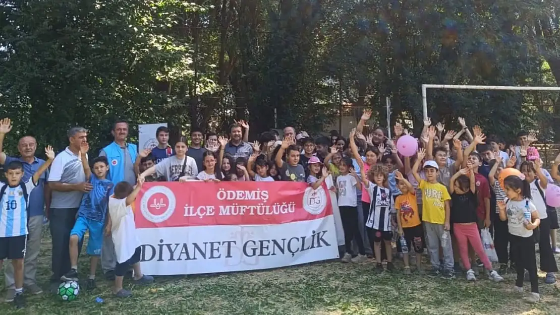 Yaz Kur'an Kursu öğrencileri Gölcük'te piknik yaptı