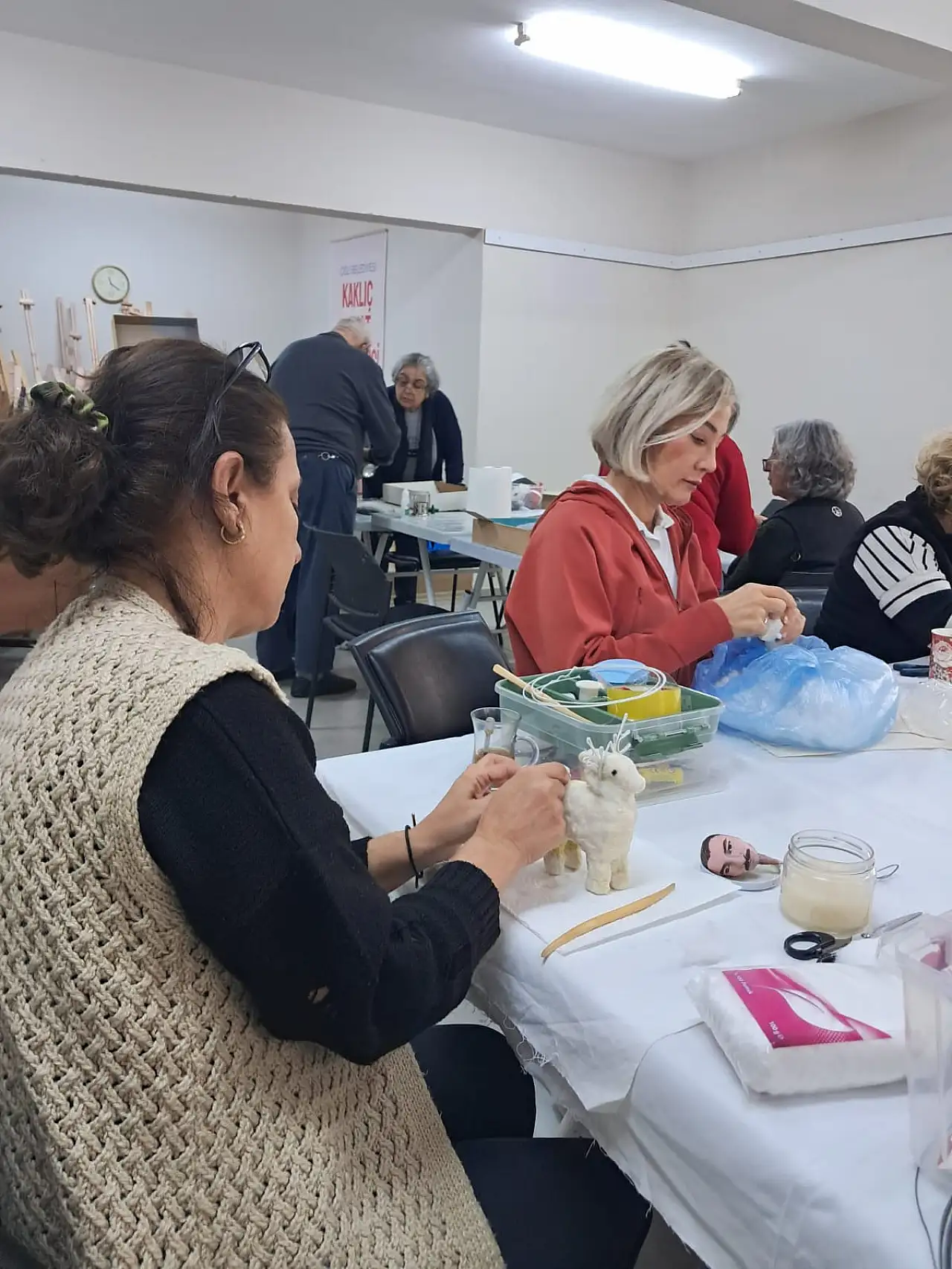Çiğli'de kadınlar geleneksel kitre bebek sanatını yaşatıyor