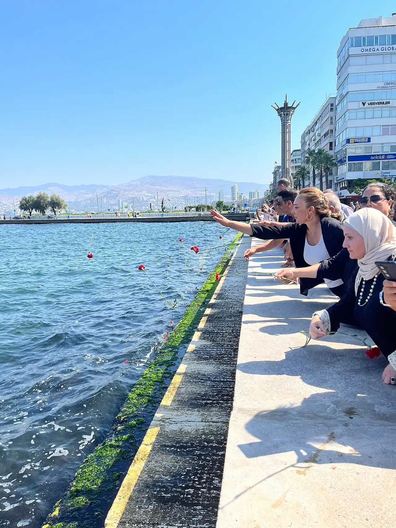 İzmir'de Roman Soykırımı unutulmadı