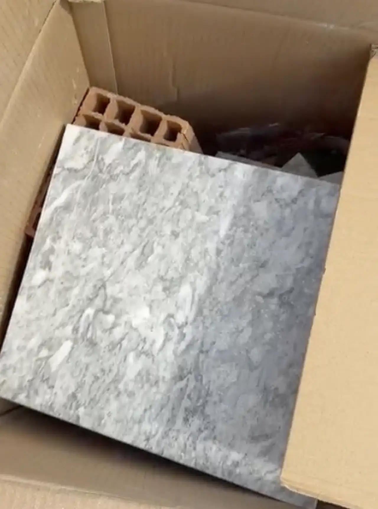 Buca'da sokak ortasına moloz dökenlere ağır ceza