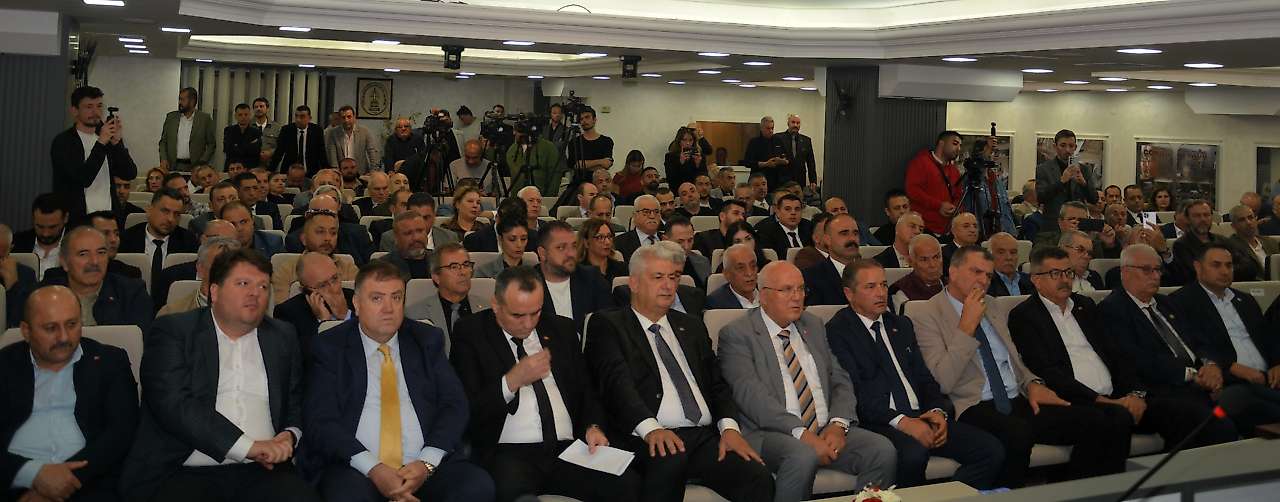 Yalçın Ata esnafın sesi oldu, Tugay'dan su indirimi ve katı atık için çözüm sözü