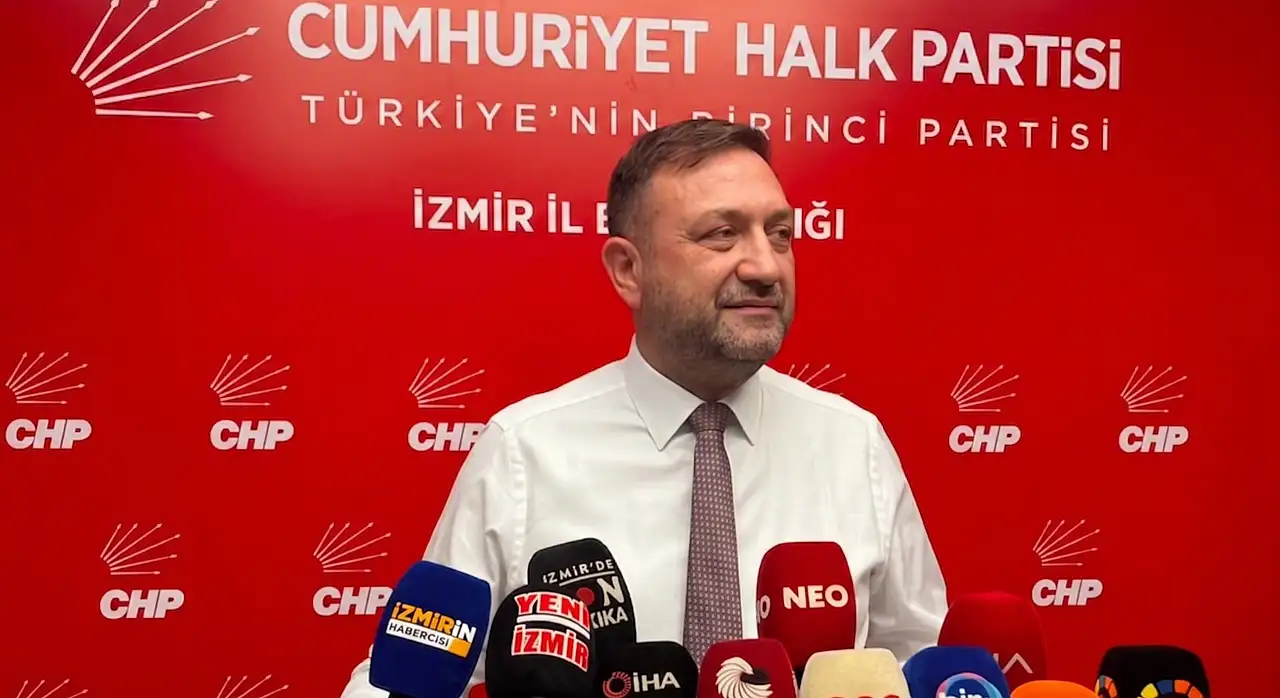 Gümrükçü'den alternatif il binası çıkışı: 'Koltuk bulmaya çalışıyorlar'