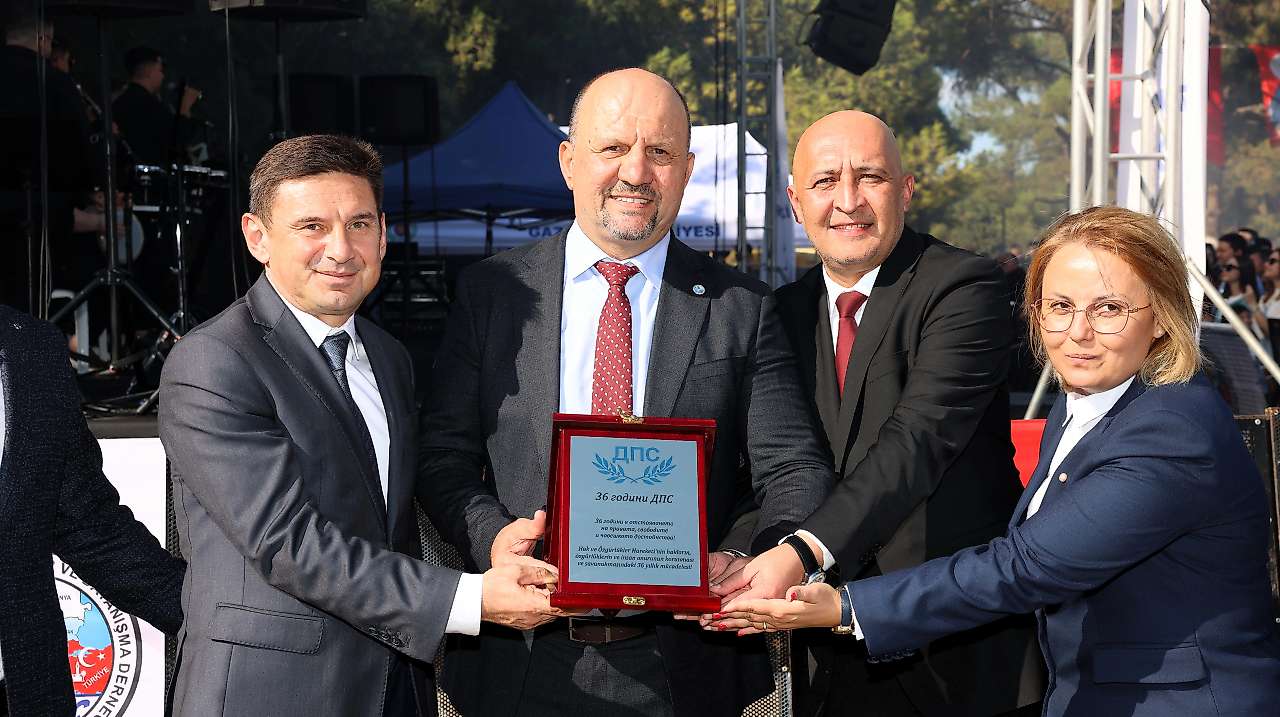 İzmir BAL-GÖÇ'ün 13. Geleneksel Balkan Şenliği'nde birlik mesajı