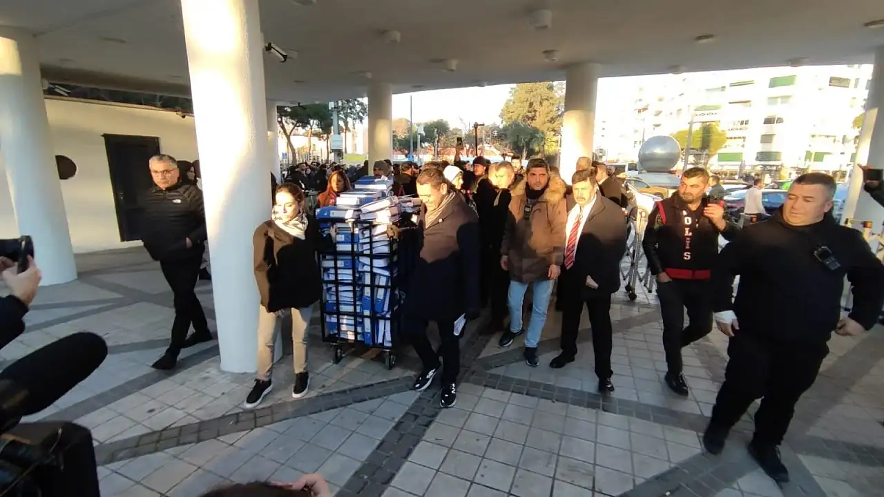 Martı TAG'den İzmir için paylaşımlı yolculuk hamlesi: 48 bin imza UKOME'ye sunuldu