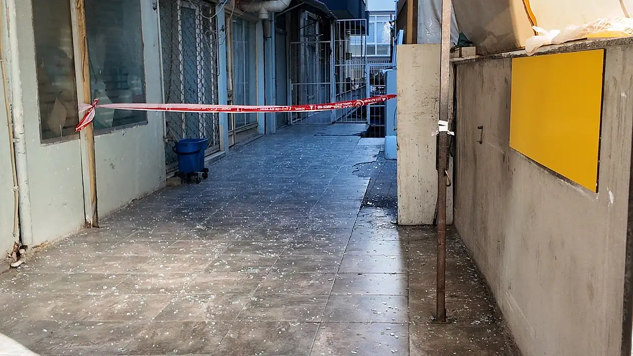 Hatay'da korkutan patlama: 80 yaşındaki kadın yaralandı
