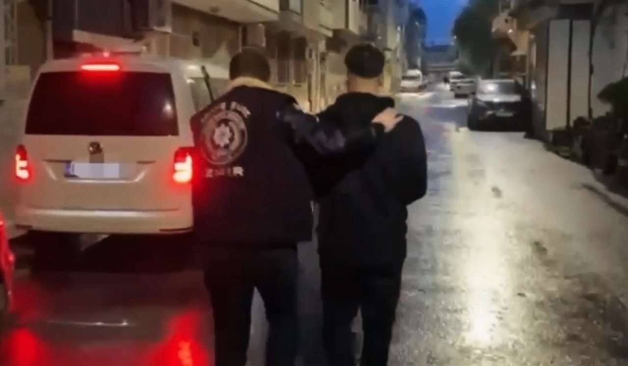 İzmir'de 74 adrese şafak operasyonu: 164 şüpheli yakalandı