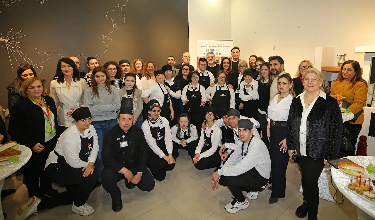 Karşıyaka'da özel gençlerden lezzet dolu final