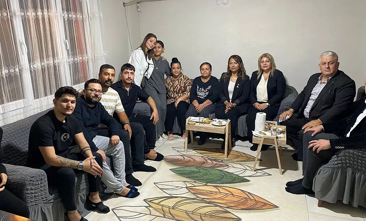 MHP İzmir'den 400 ziyaret: 'İzmir terörsüz Türkiye diyor'