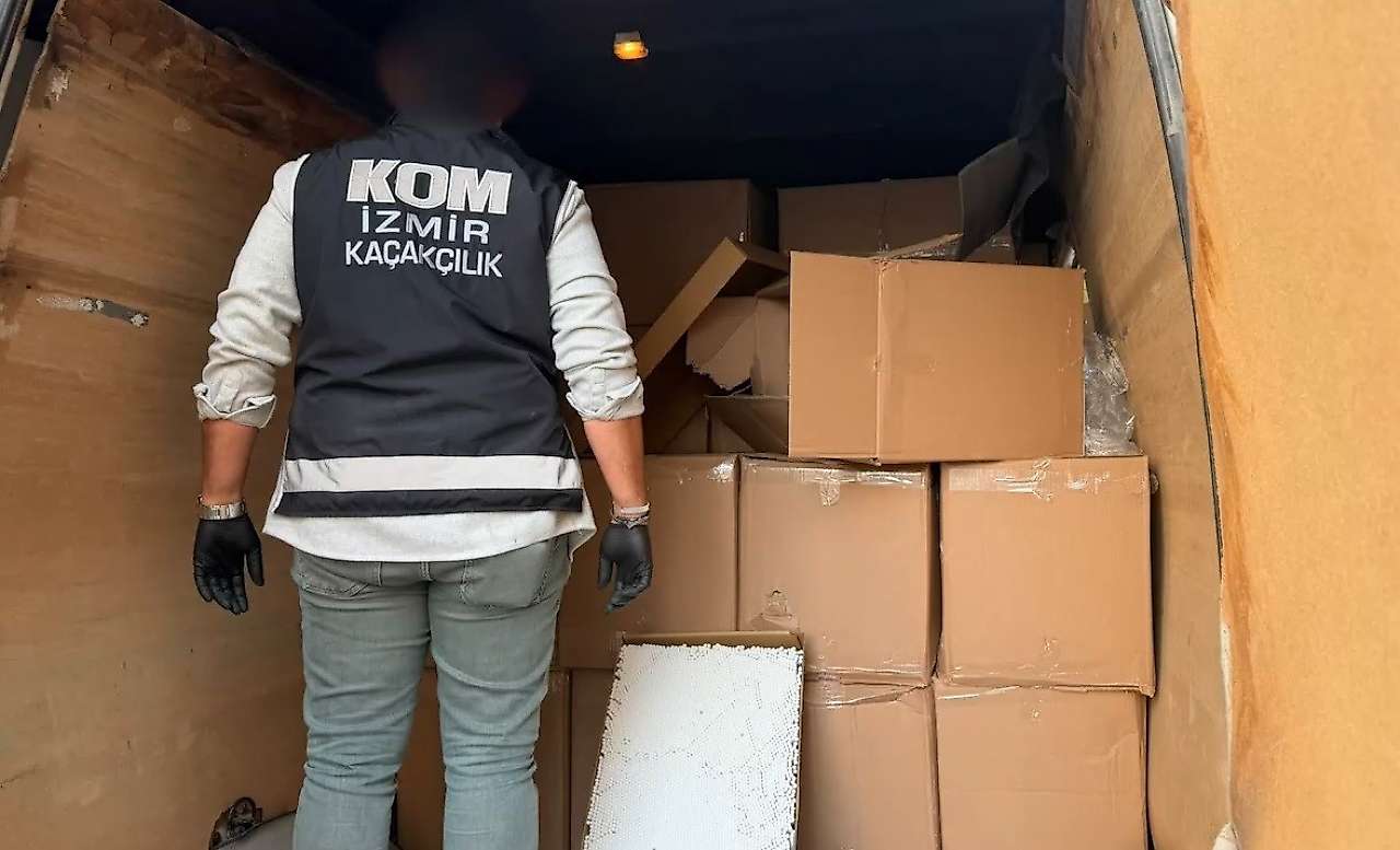 Minibüste 1 milyon 100 bin kaçak m*karon ele geçirildi