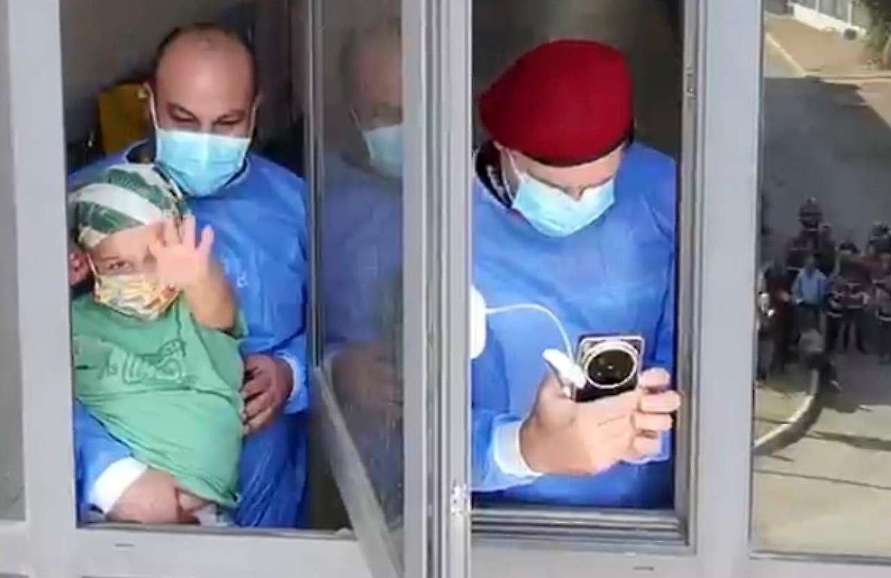 İzmir'de lösemi hastası Ali Tahir'e motosikletçilerden moral desteği