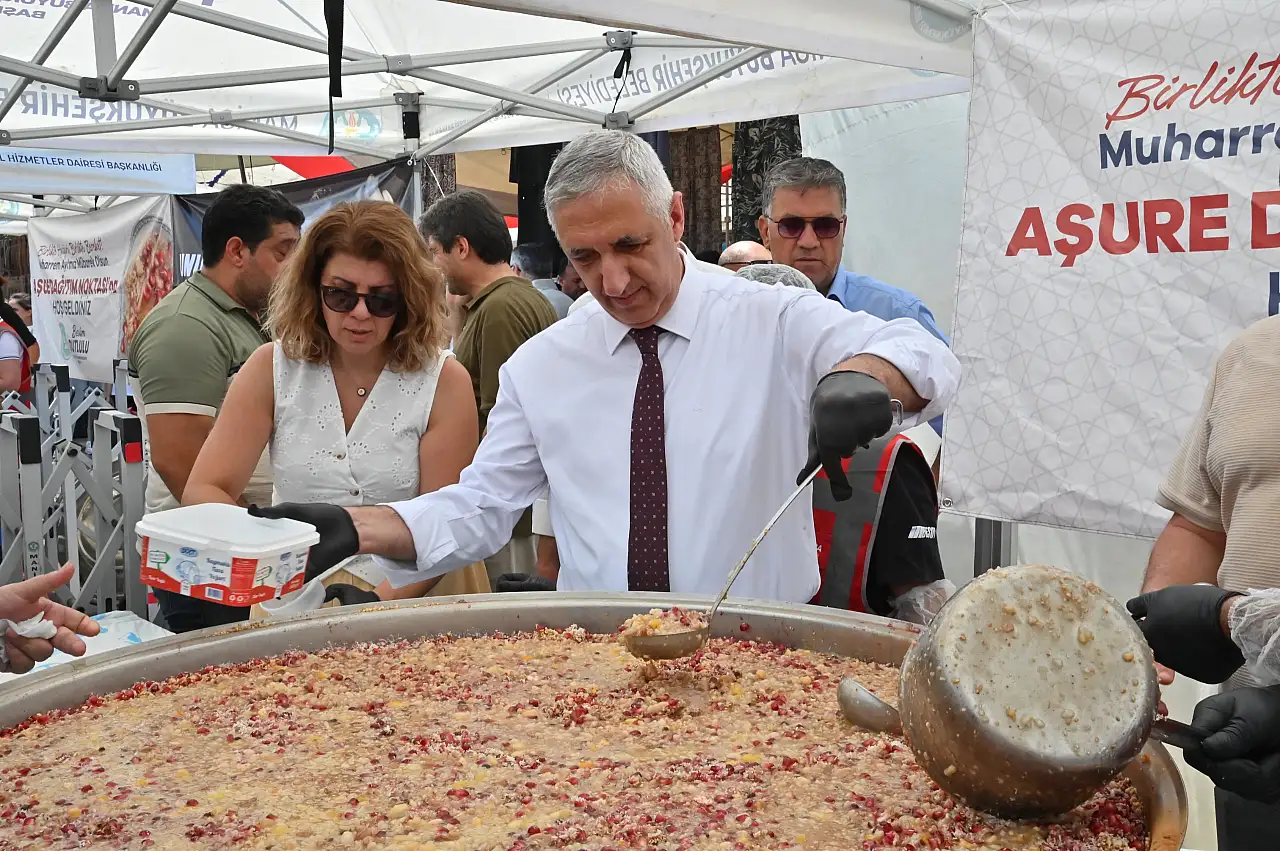 Manisa büyükşehir belediyesi'nden çölyak hastalarına glütensiz aşure sürprizi
