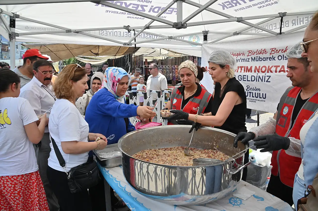 Manisa büyükşehir belediyesi'nden çölyak hastalarına glütensiz aşure sürprizi