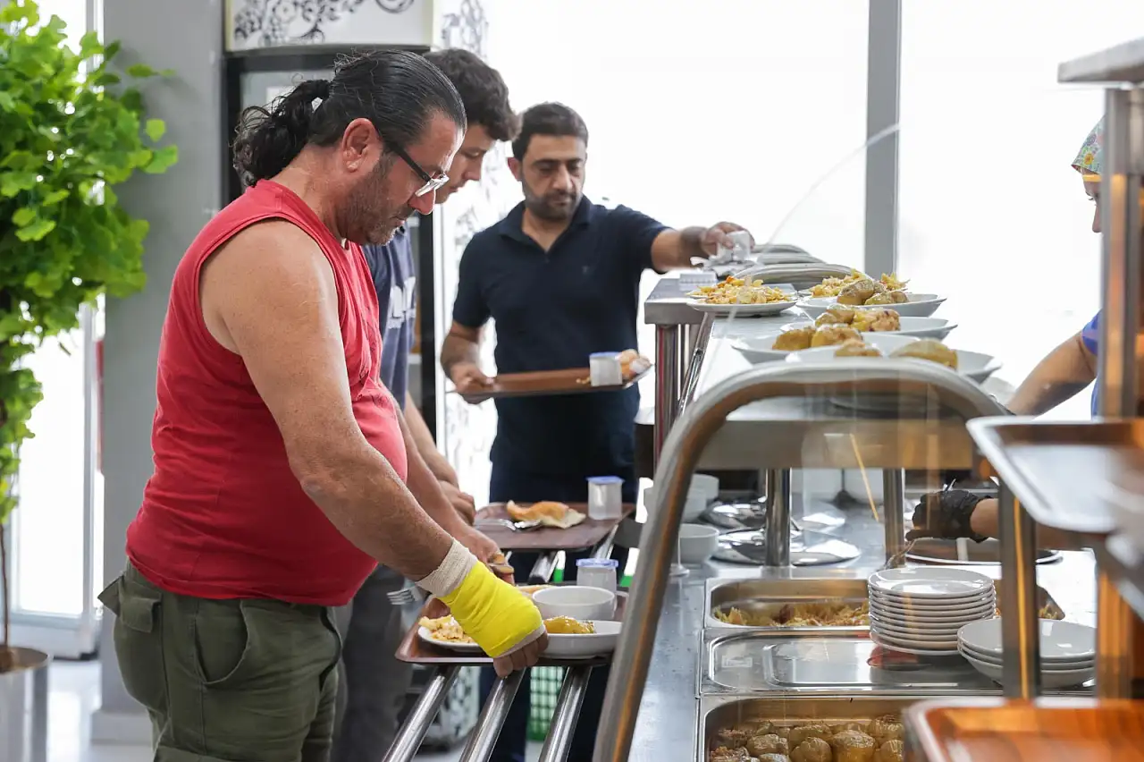 Buca'da kalpleri birleştiren dayanışma