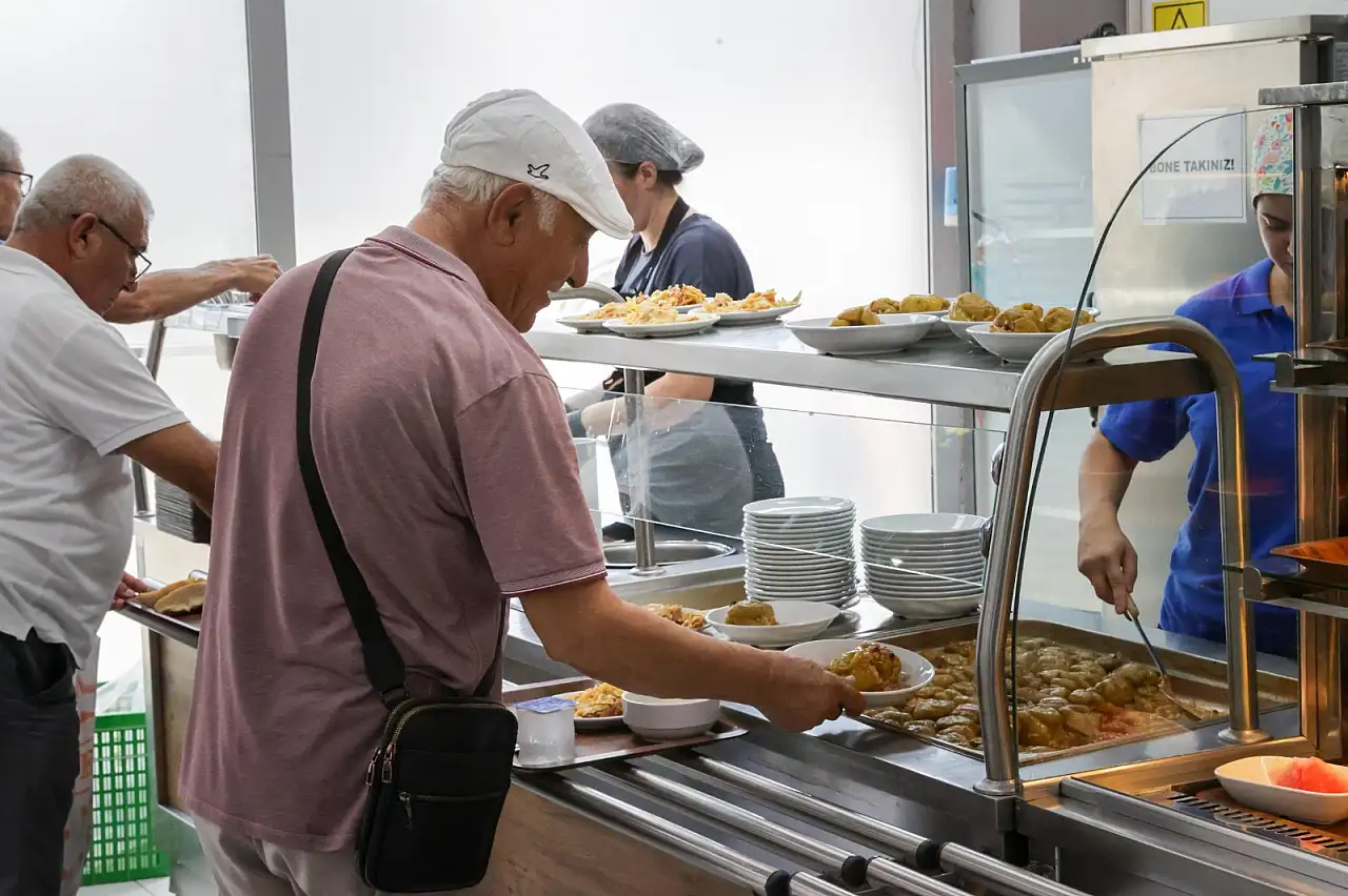 Buca'da kalpleri birleştiren dayanışma